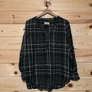 Universal Threads Plaid Shirt